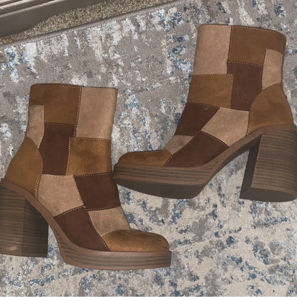 Women’s platform heels